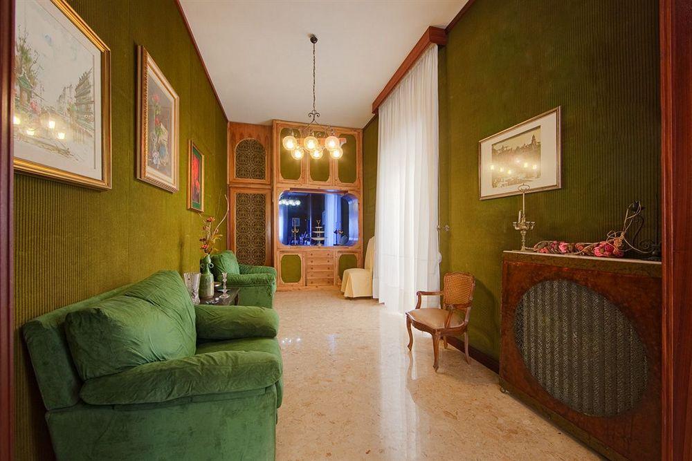 Dimi House Bed & Breakfast เลชเช ภายนอก รูปภาพ
