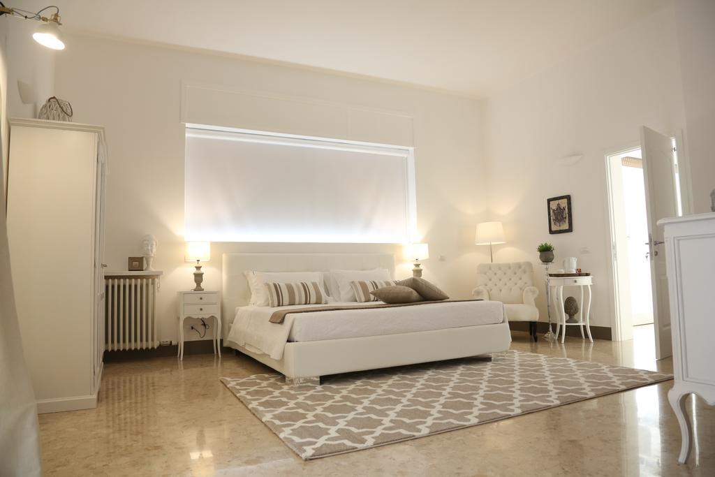 Dimi House Bed & Breakfast เลชเช ภายนอก รูปภาพ