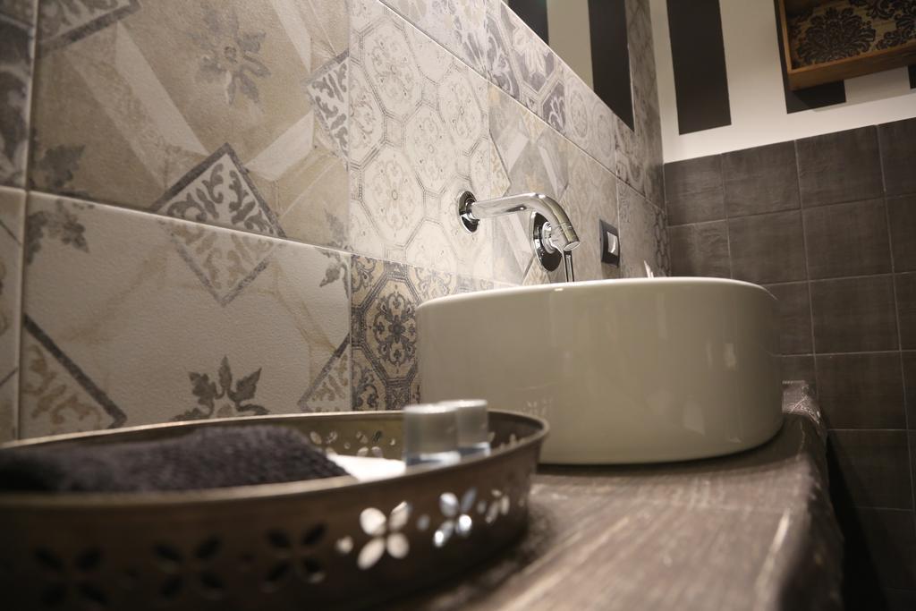 Dimi House Bed & Breakfast เลชเช ภายนอก รูปภาพ