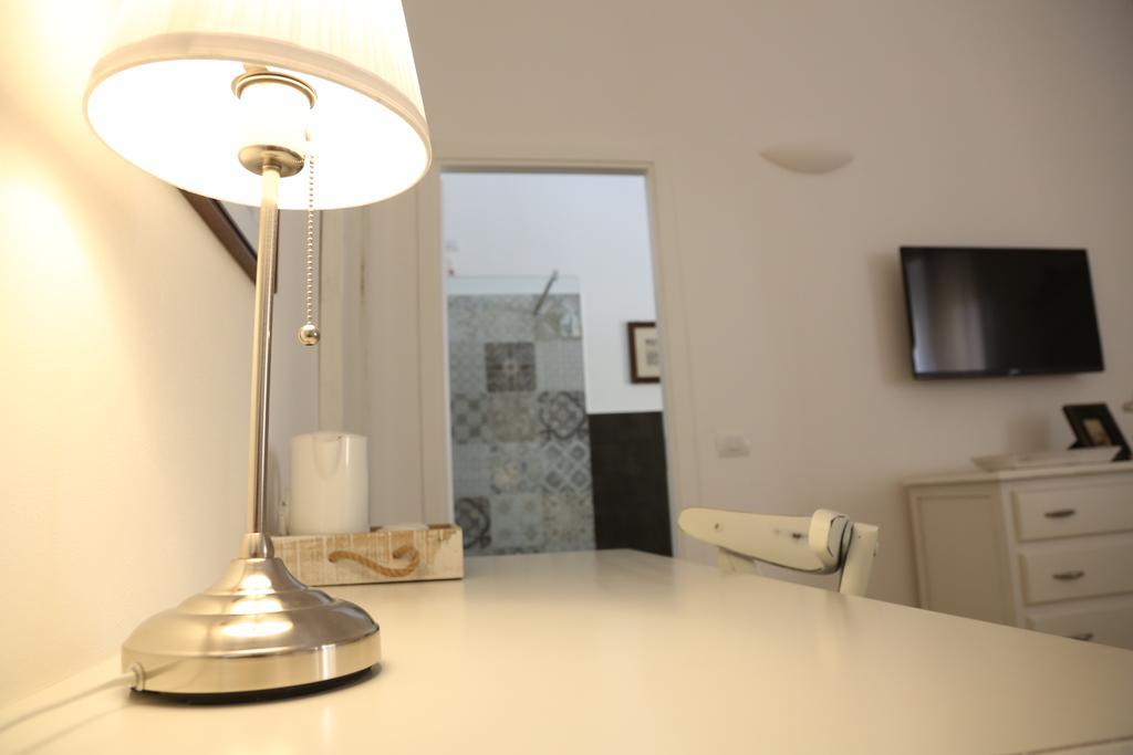Dimi House Bed & Breakfast เลชเช ภายนอก รูปภาพ