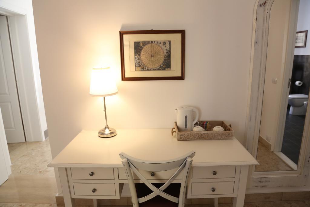 Dimi House Bed & Breakfast เลชเช ภายนอก รูปภาพ