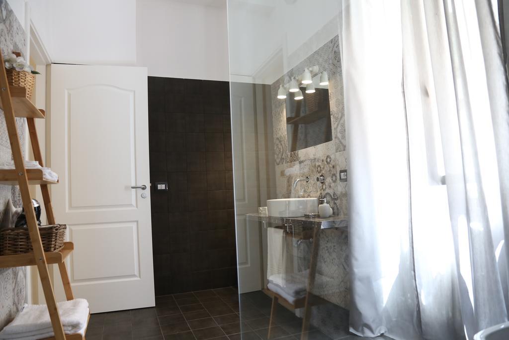 Dimi House Bed & Breakfast เลชเช ภายนอก รูปภาพ
