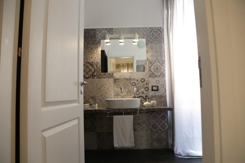Dimi House Bed & Breakfast เลชเช ภายนอก รูปภาพ