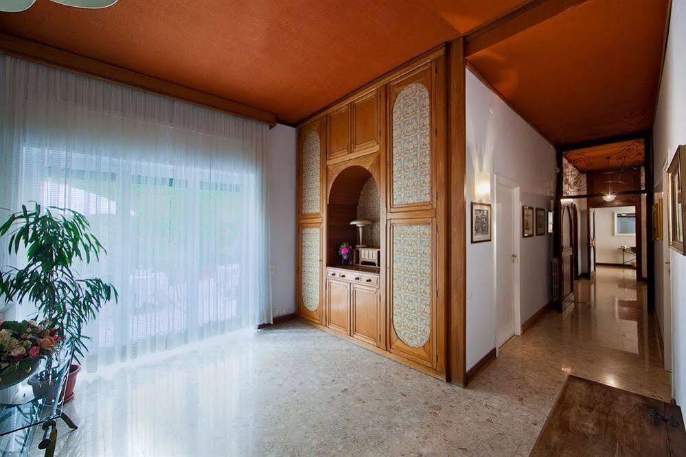 Dimi House Bed & Breakfast เลชเช ภายนอก รูปภาพ