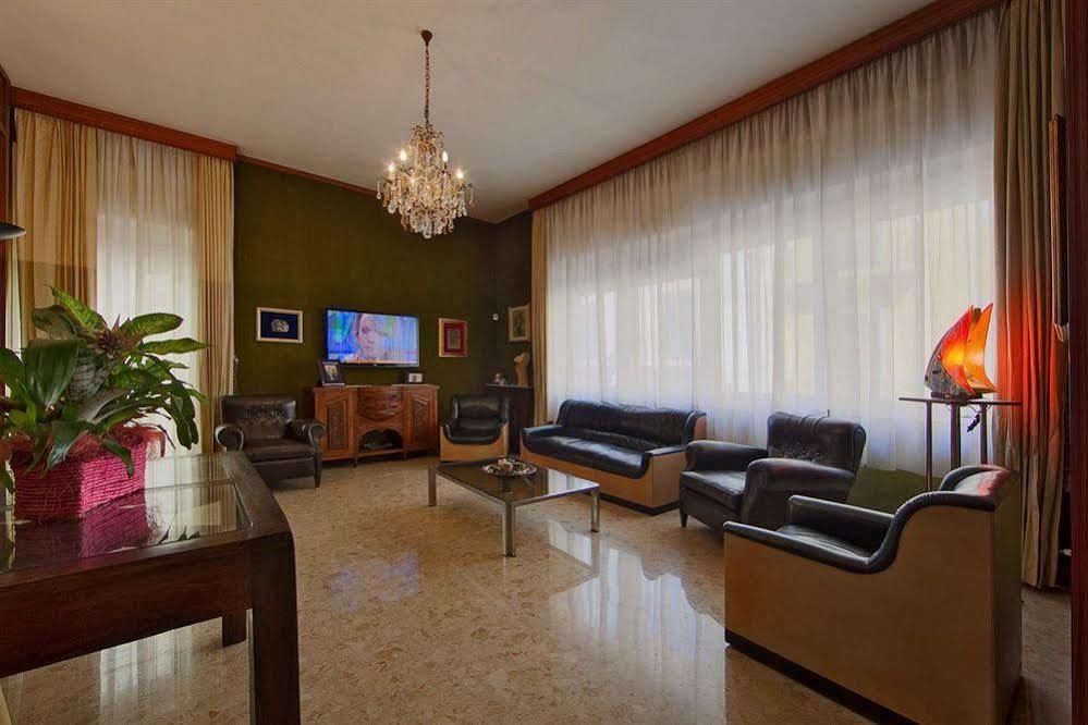 Dimi House Bed & Breakfast เลชเช ภายนอก รูปภาพ